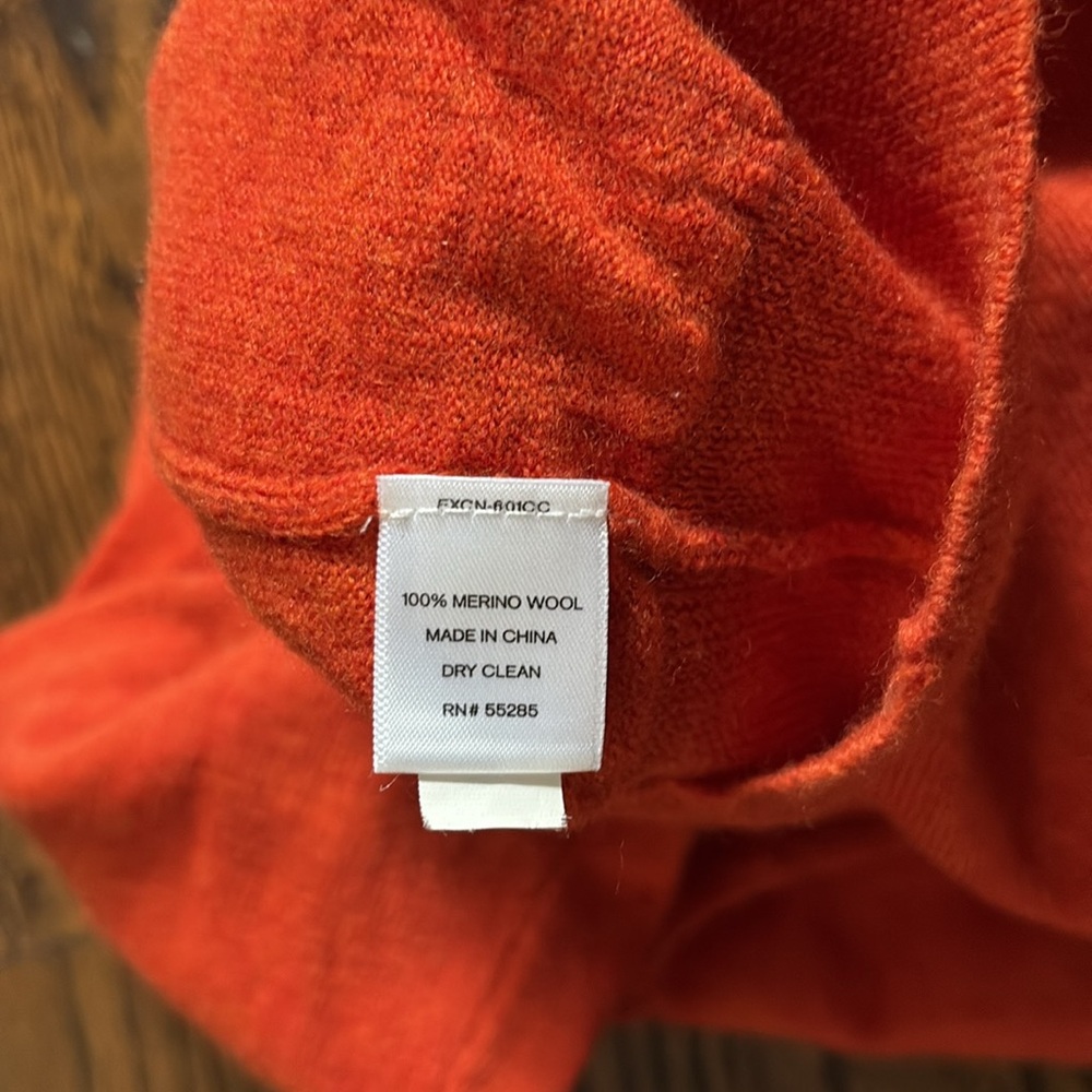 Express V-neck Sweater Italian Merino Wool in Vibrant Orange M runs small 4-6 - Picture 5 of 5